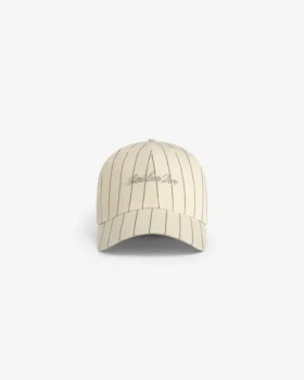 Chapeau en costume à fines rayures