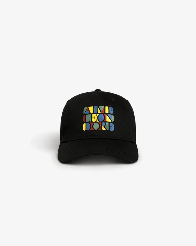 Chapeau à logo superposé