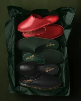 Chaussons de voyage en cuir