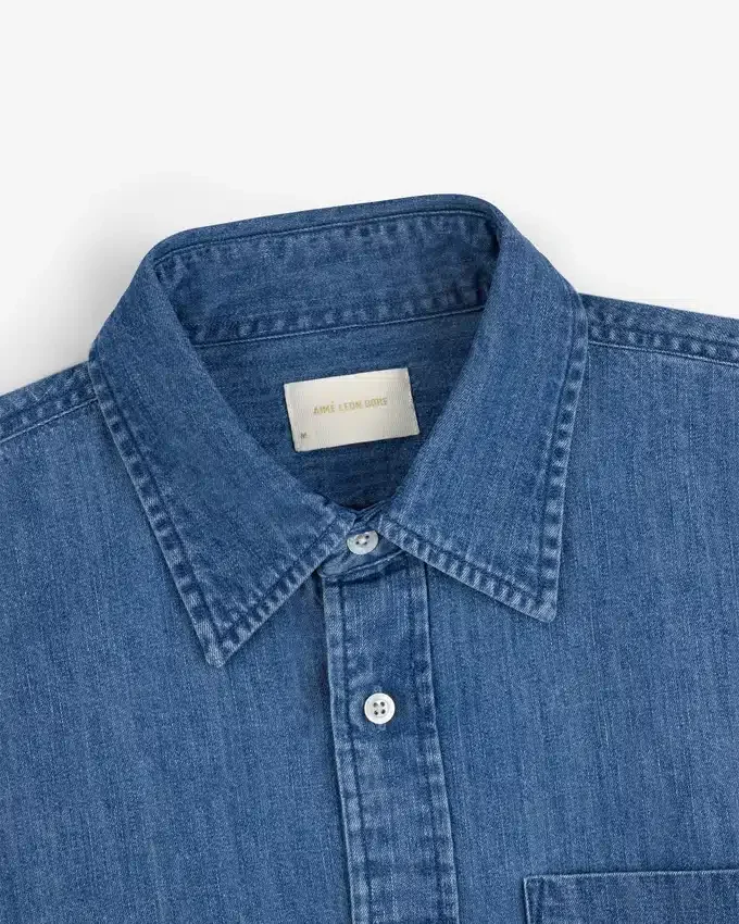 Chemise en chambray avec écusson