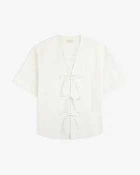 Chemise à rayures jacquard nouée sur le devant