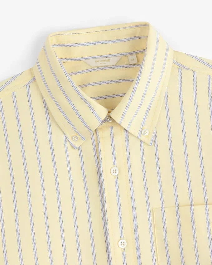 Chemise à rayures teinte dans la masse avec écusson