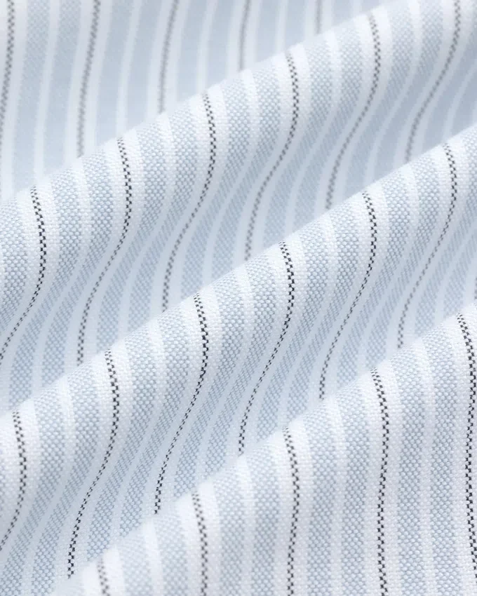 Chemise à rayures teinte dans la masse avec écusson
