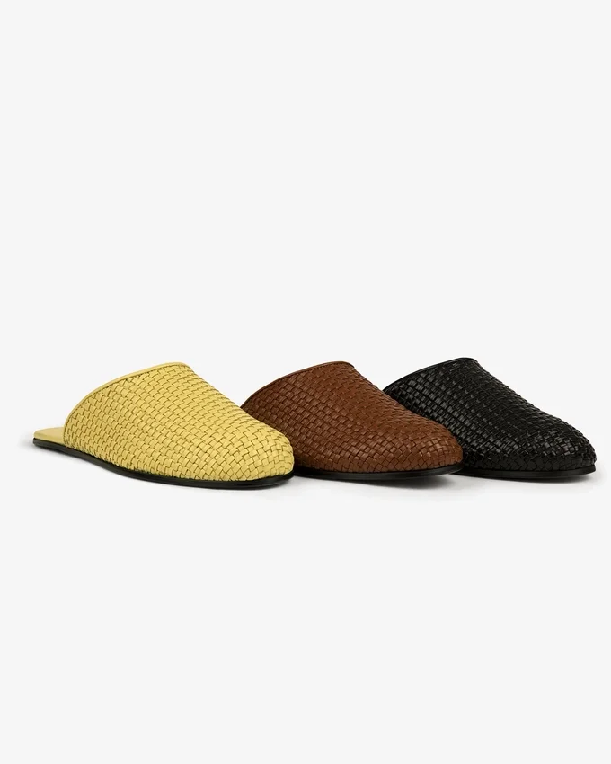 Mules en cuir et raphia