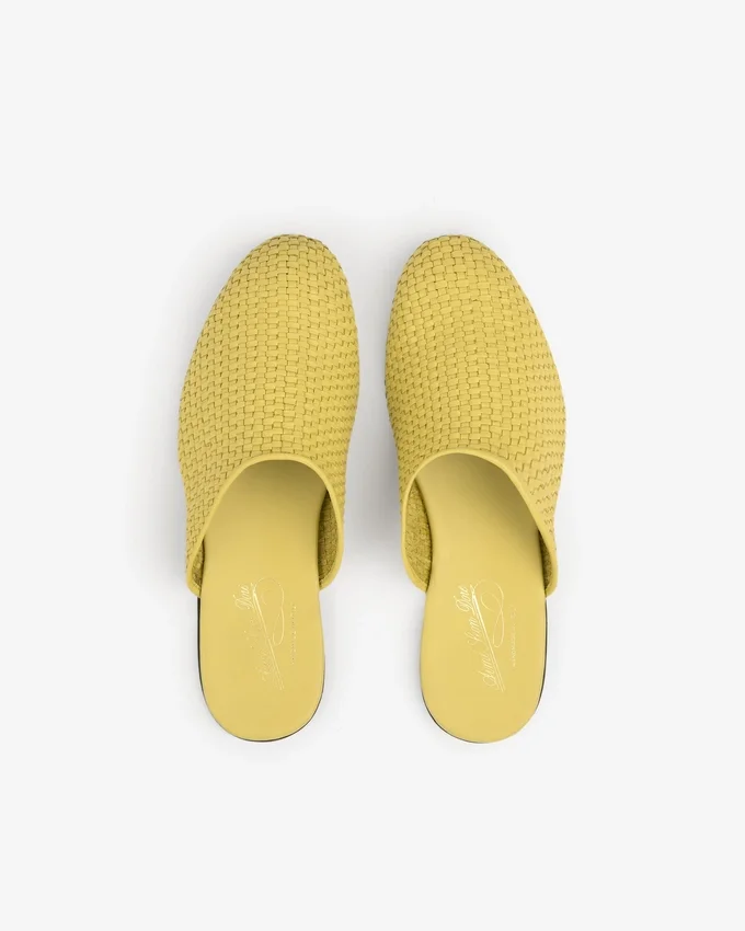 Mules en cuir et raphia