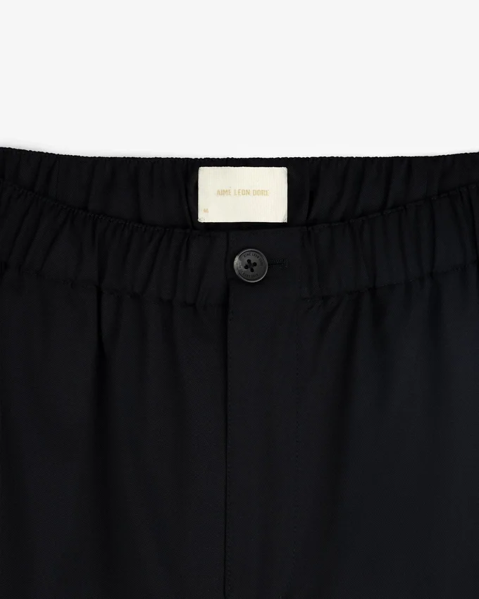 Pantalon en gabardine à taille élastiquée
