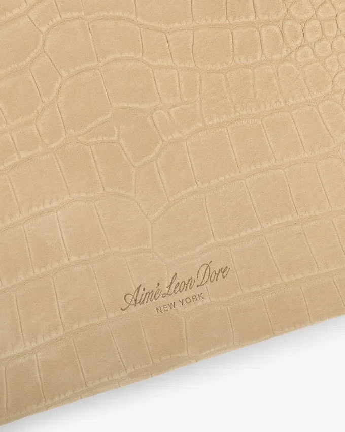 Petite pochette en nubuck gaufré croco