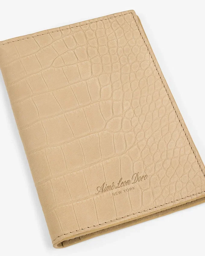 Porte-passeport en nubuck gaufré croco