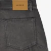 Short de charpentier teint en pièce