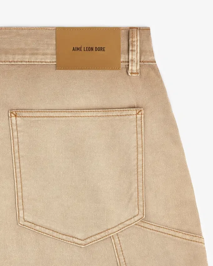 Short de charpentier teint en pièce