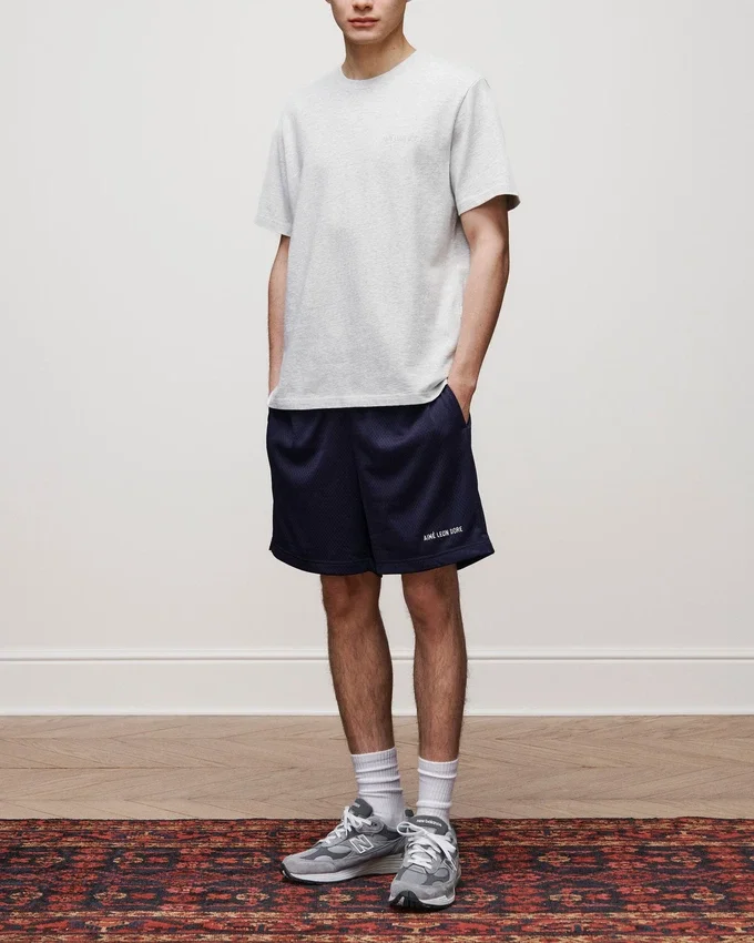 Short de sport avec logo