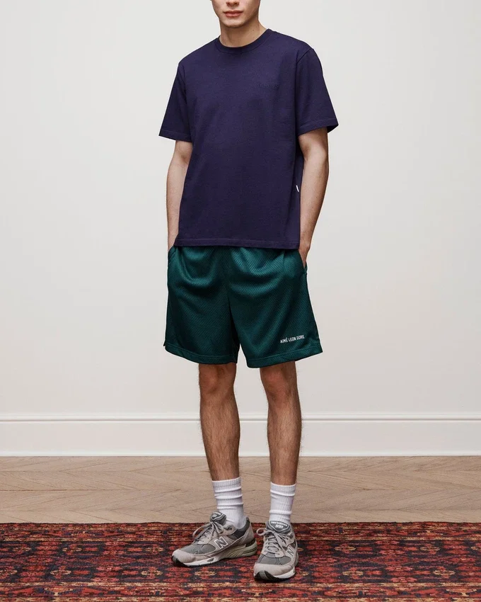 T-shirt à logo ton sur ton