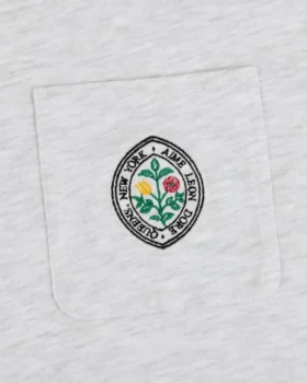 T-shirt à poche avec écusson botanique