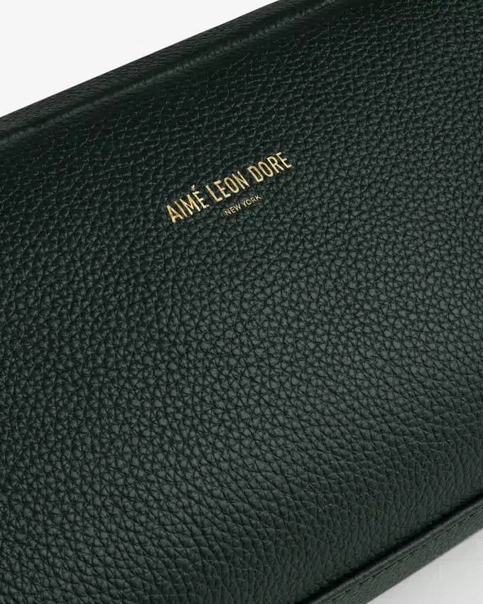 Trousse de voyage en cuir
