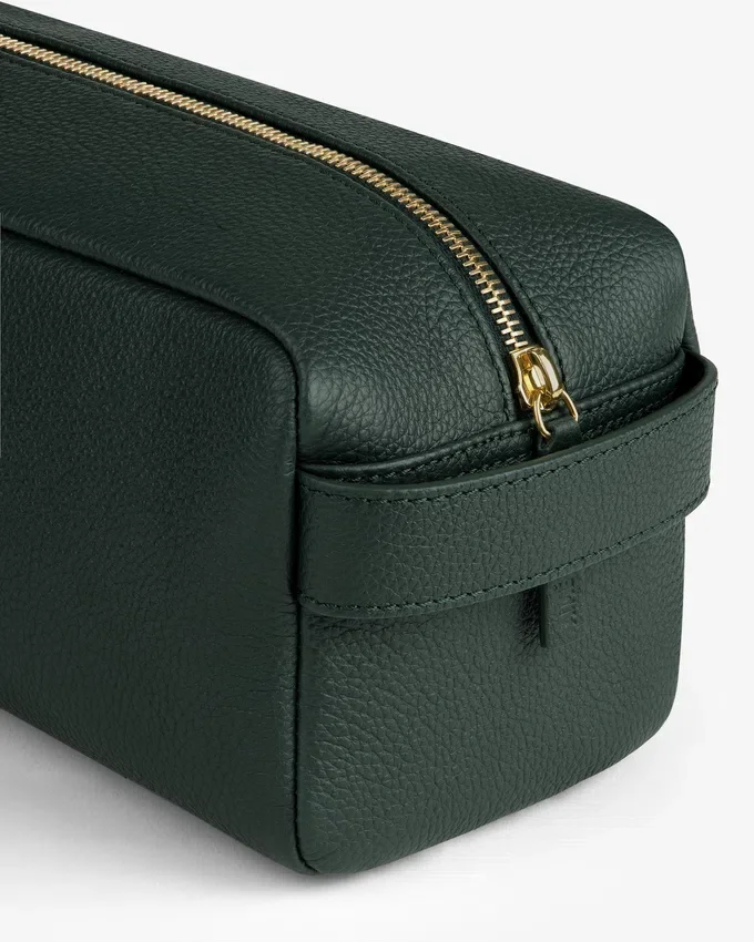 Trousse de voyage en cuir