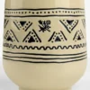 Vase à motifs textiles