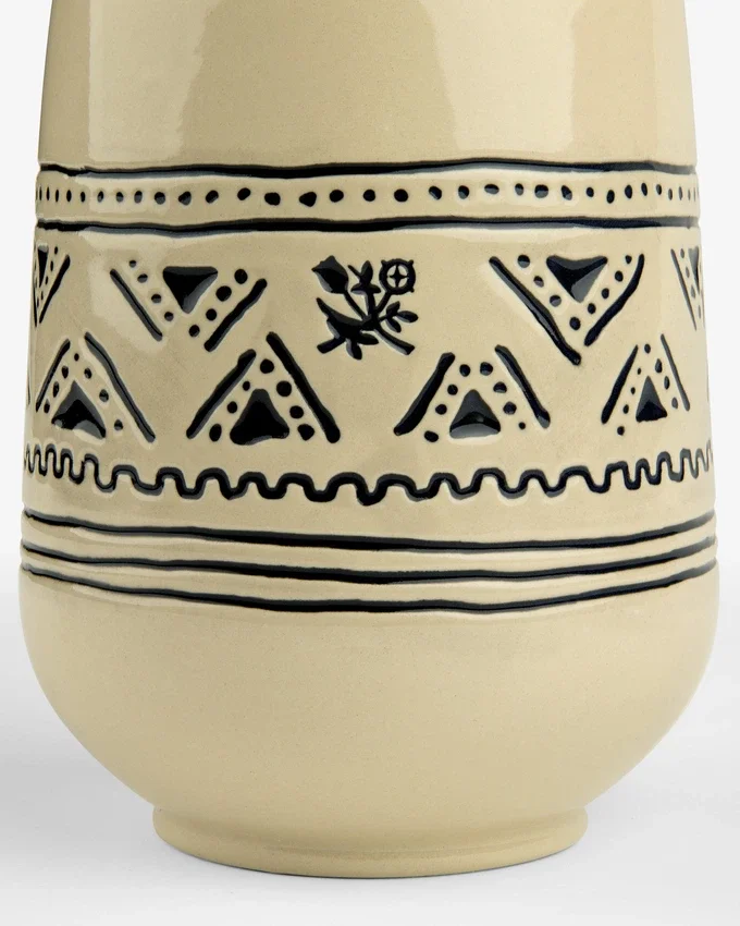 Vase à motifs textiles